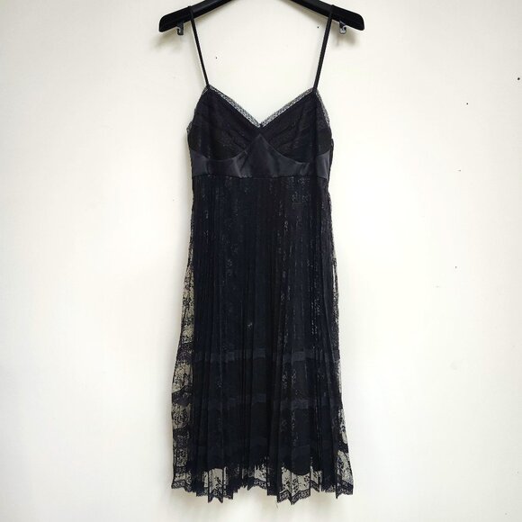 Betsey Johnson NY Women's Black Lace Sleeveless V-Neck Pleated Midi Dress Size 8 - Picture 1 of 10